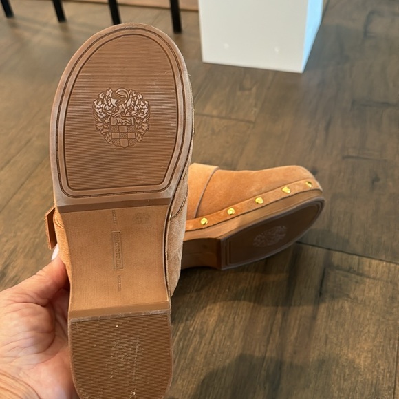 Vince Camuto Clogs - Picture 4 of 5